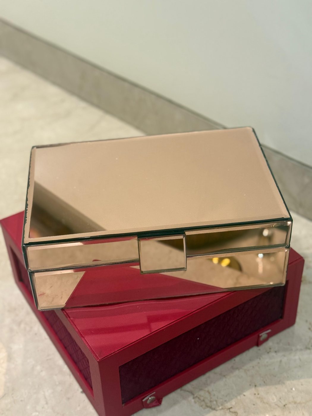 Aaina Mirror Box